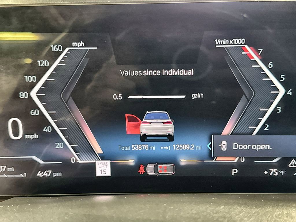 Used 2023 BMW X7 xDrive40i w/ Executive Package image 18