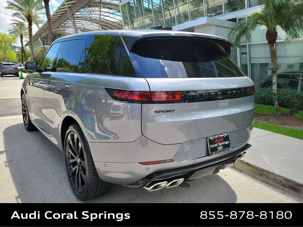 Used 2025 Land Rover Range Rover Sport Dynamic SE AWD/4WD image 6