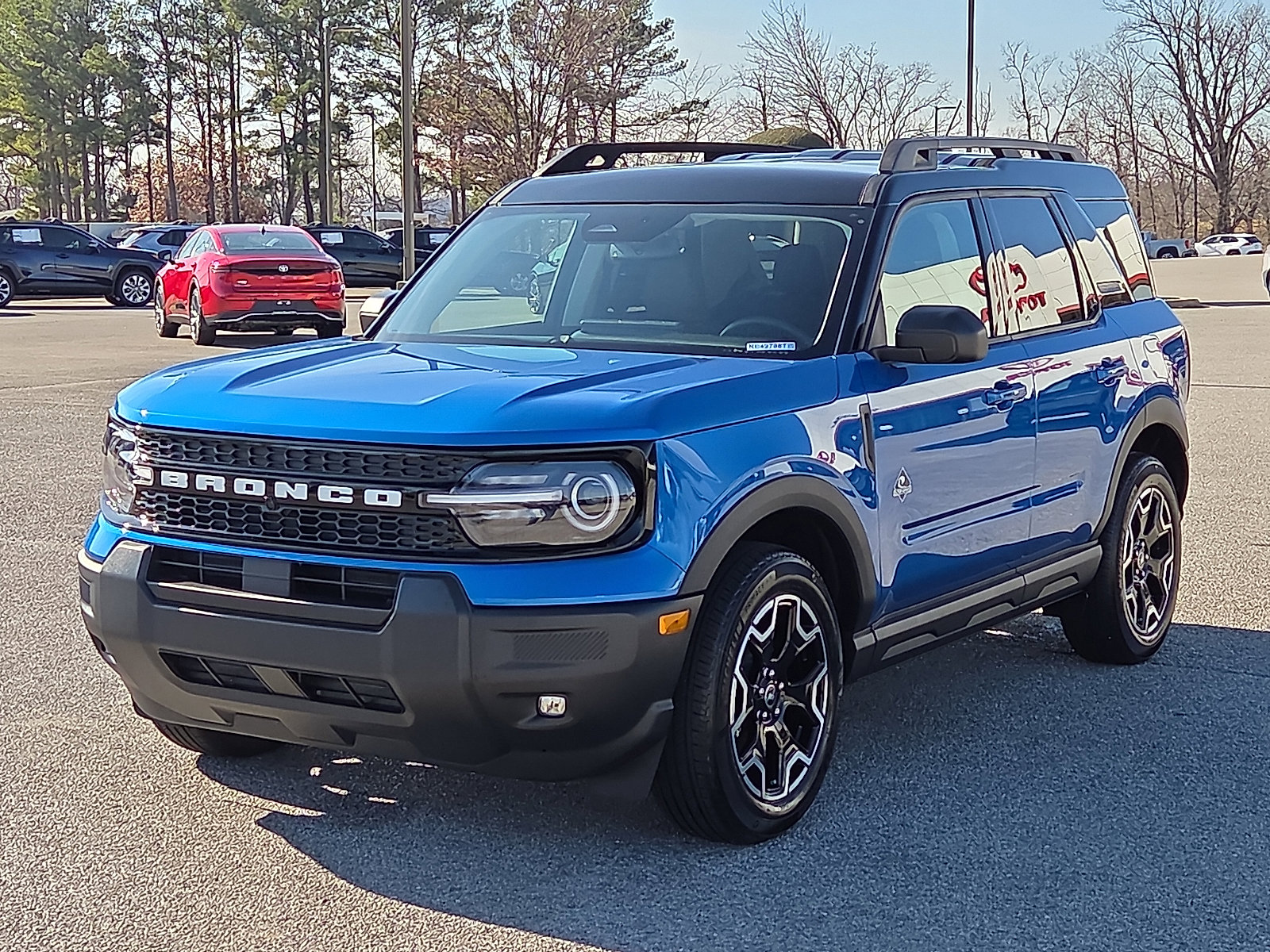 Used 2025 Ford Bronco Sport Outer Banks image 2