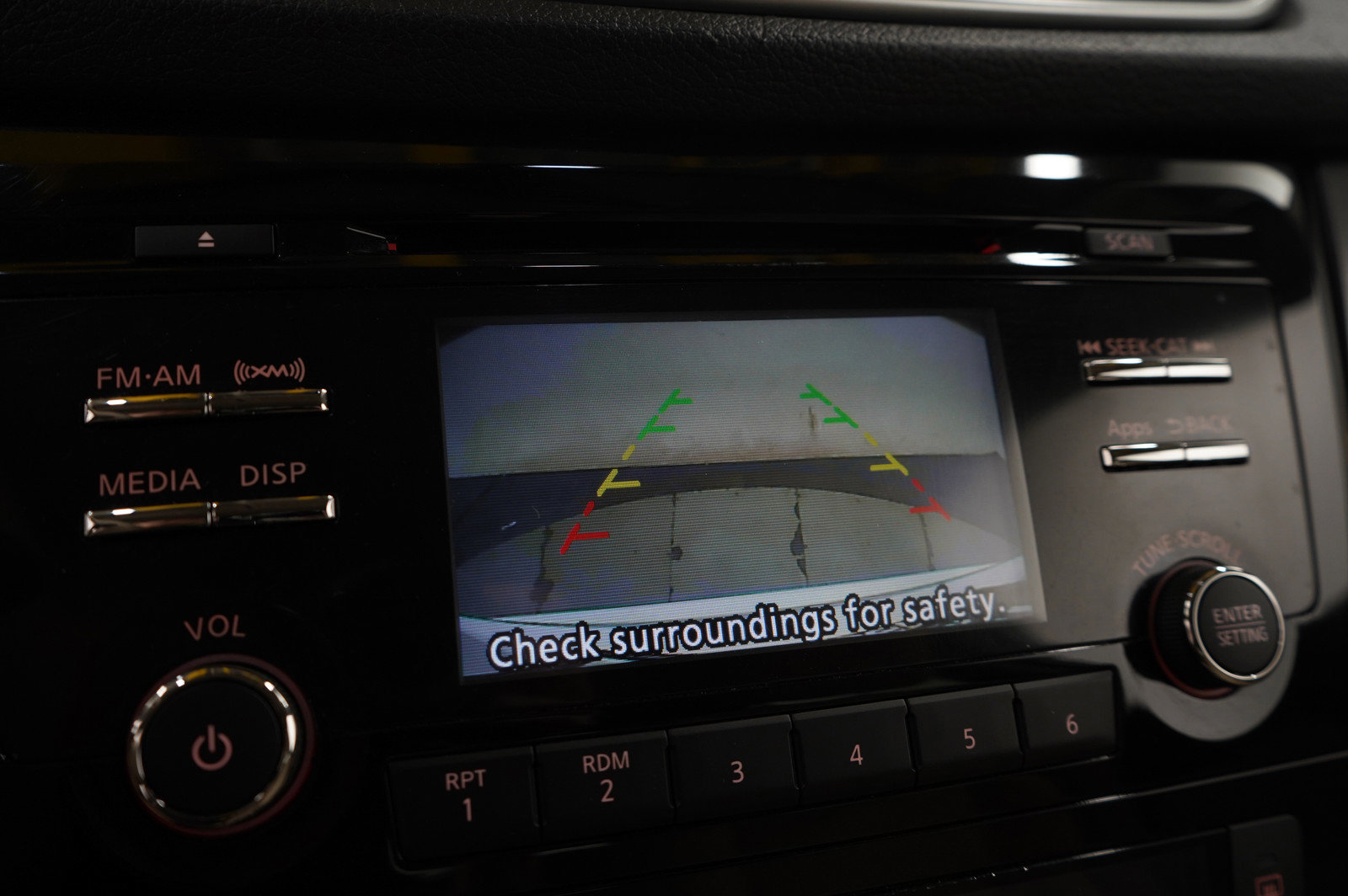 Used 2015 Nissan Rogue SV AWD/4WD image 27