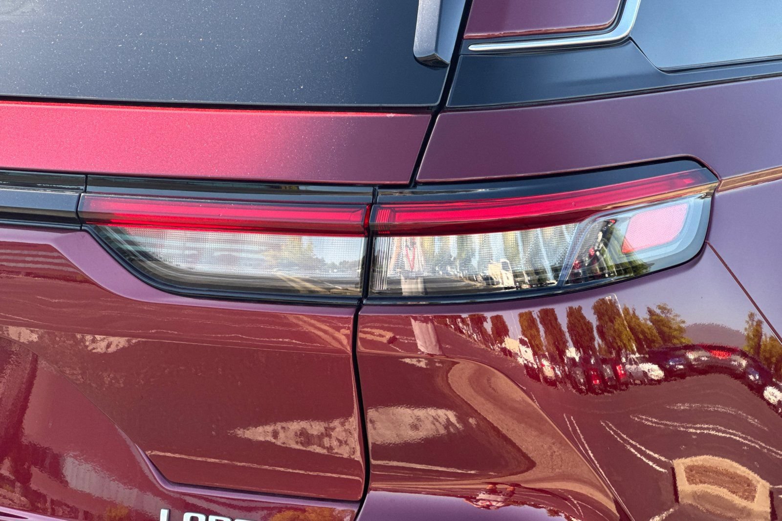 Used 2025 Jeep Grand Cherokee Laredo X w/ Luxury Tech Group I RWD image 50