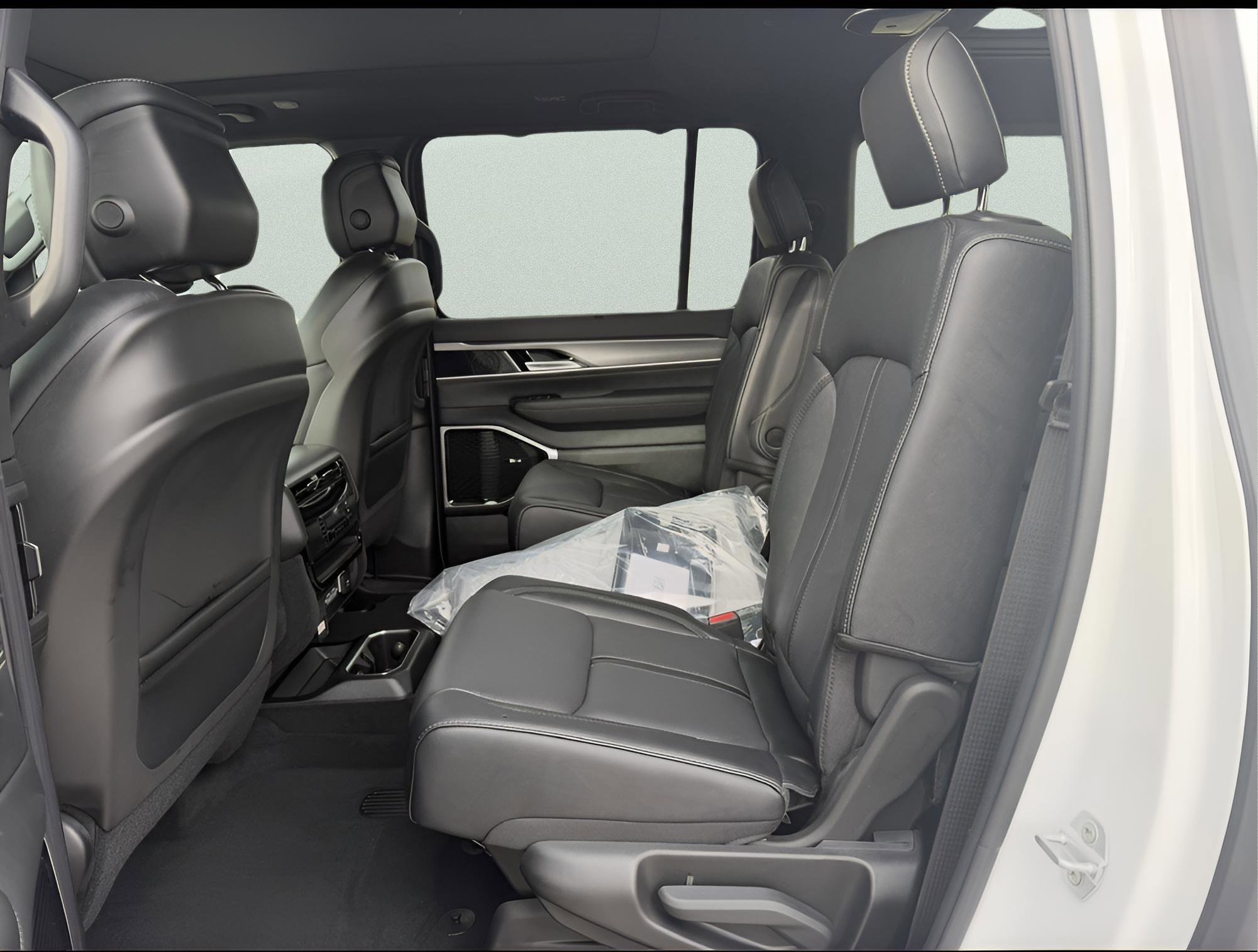 New 2026 Jeep Grand Wagoneer L Limited image 26