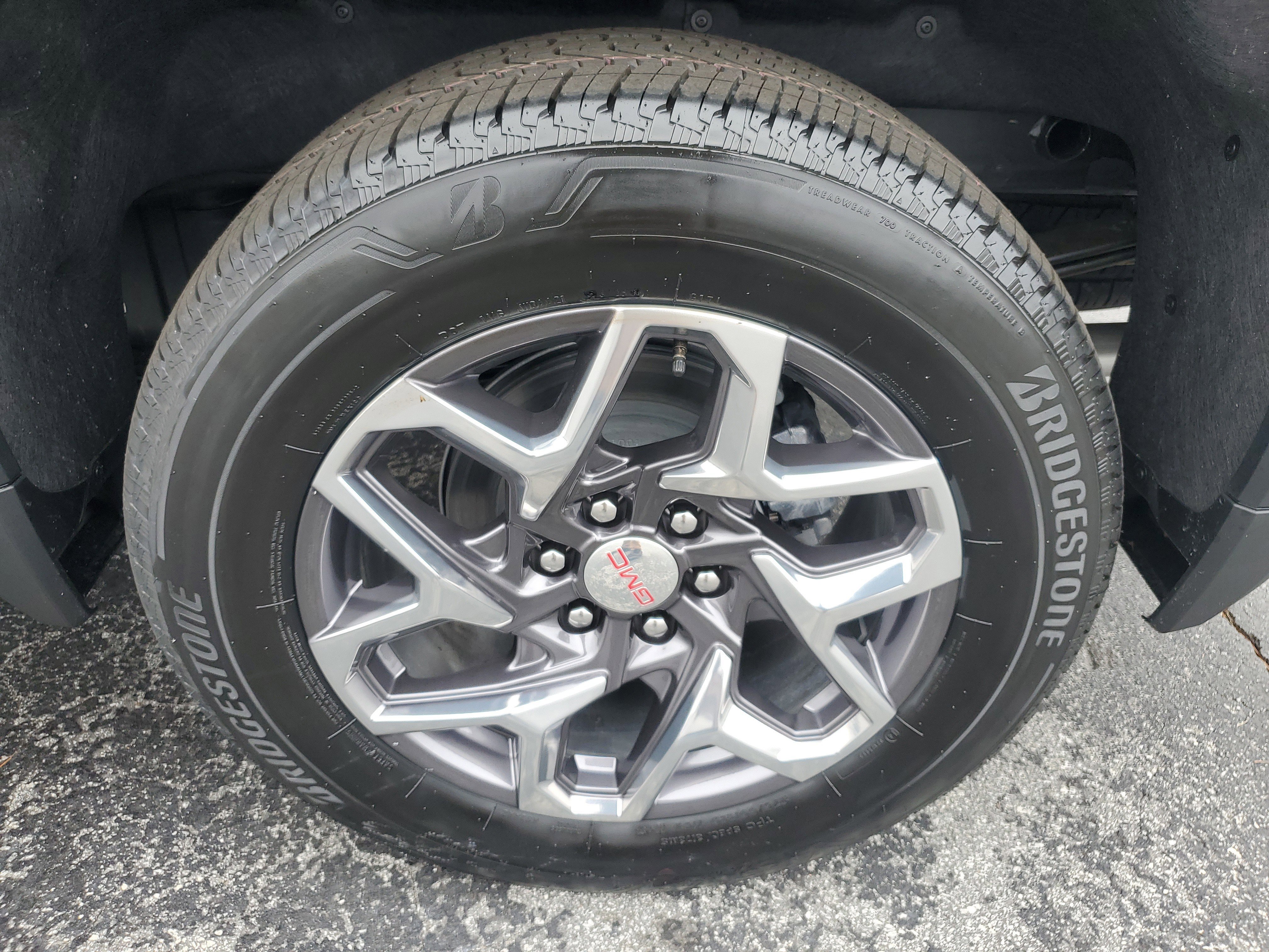 New 2026 GMC Sierra 1500 SLT image 8