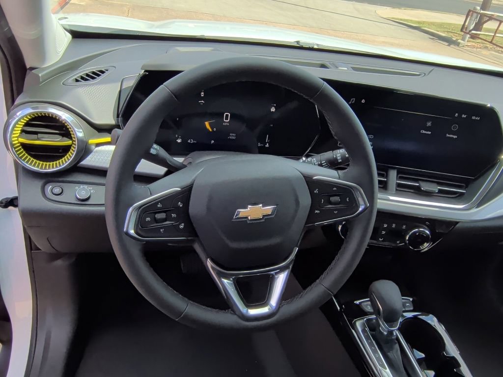 New 2026 Chevrolet Trax LT w/ Driver Confidence Package FWD image 16