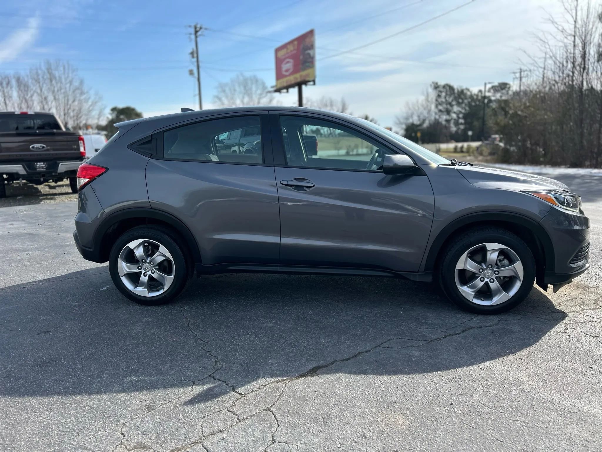 Used 2021 Honda HR-V LX image 6