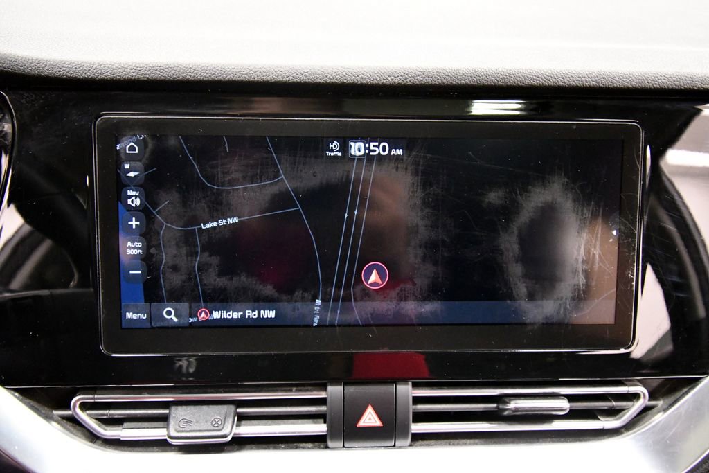 Used 2022 Kia Niro EX Premium w/ Cold Weather Package image 25