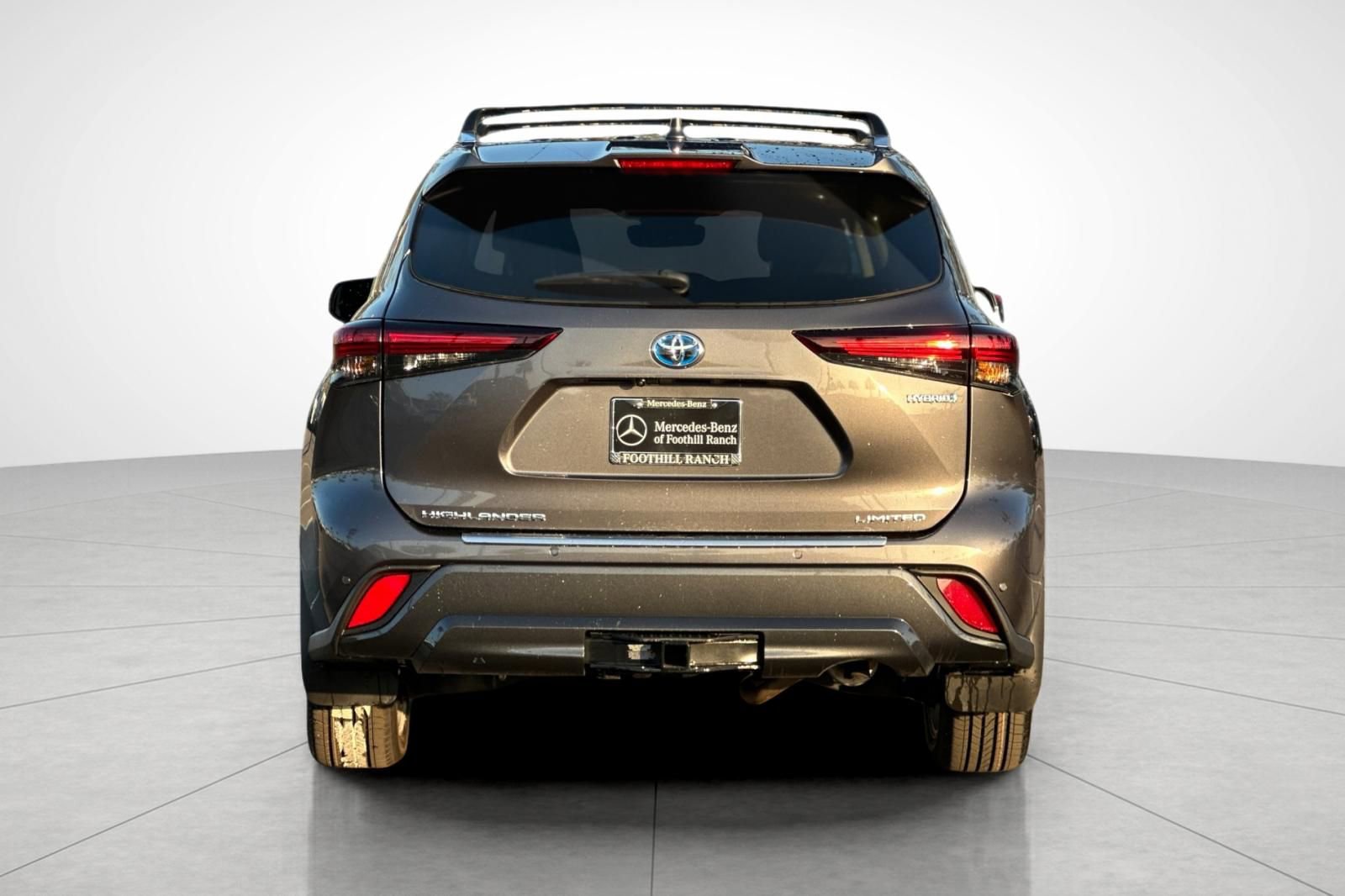 Used 2024 Toyota Highlander Limited image 9