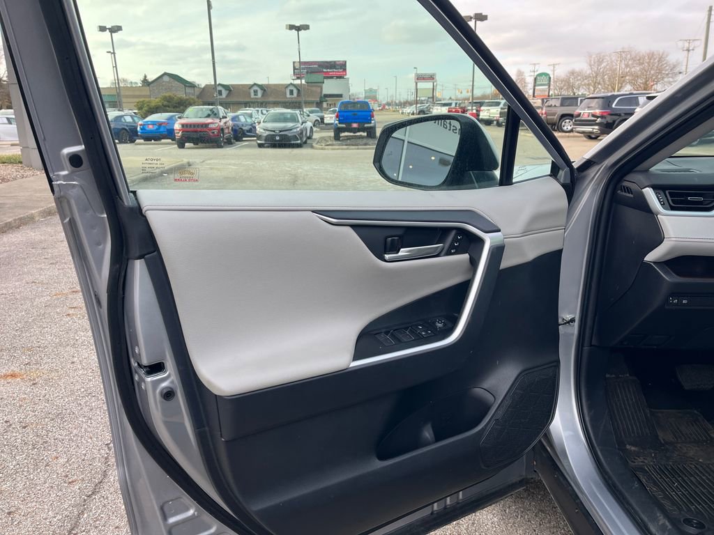 Used 2024 Toyota RAV4 Limited image 11