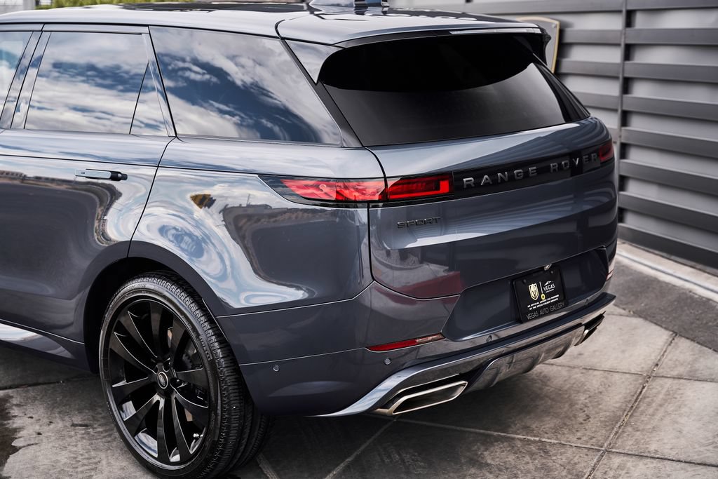Used 2025 Land Rover Range Rover Sport Dynamic SE AWD/4WD image 12