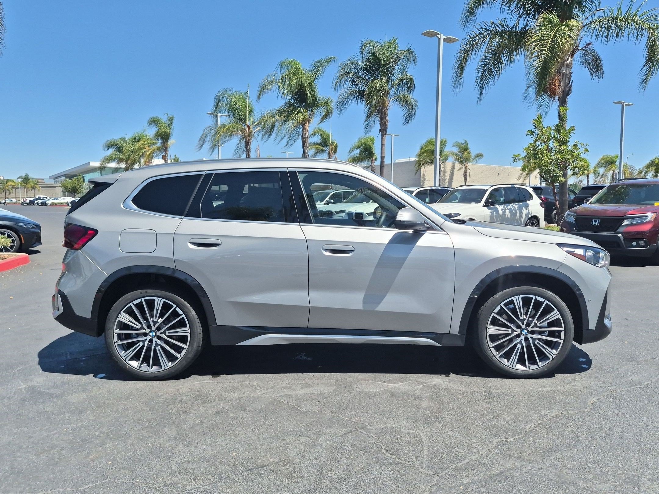 New 2026 BMW X1 xDrive28i w/ Technology Package AWD/4WD image 11