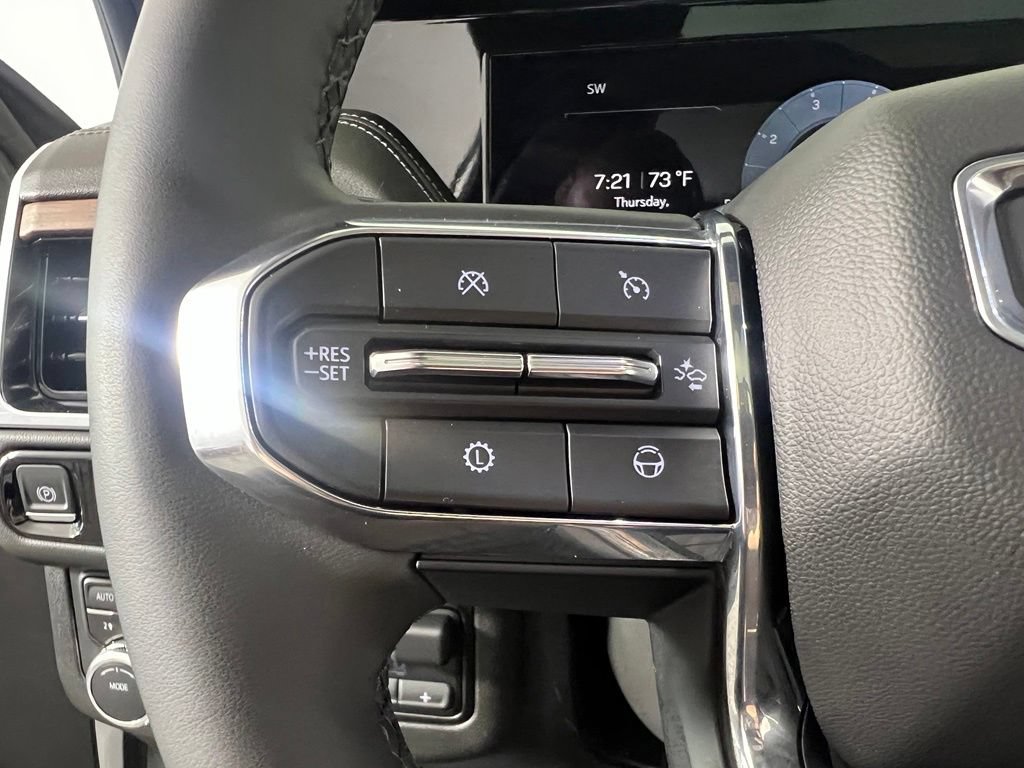 Used 2025 GMC Yukon XL Denali w/ Denali Reserve Package AWD/4WD image 27