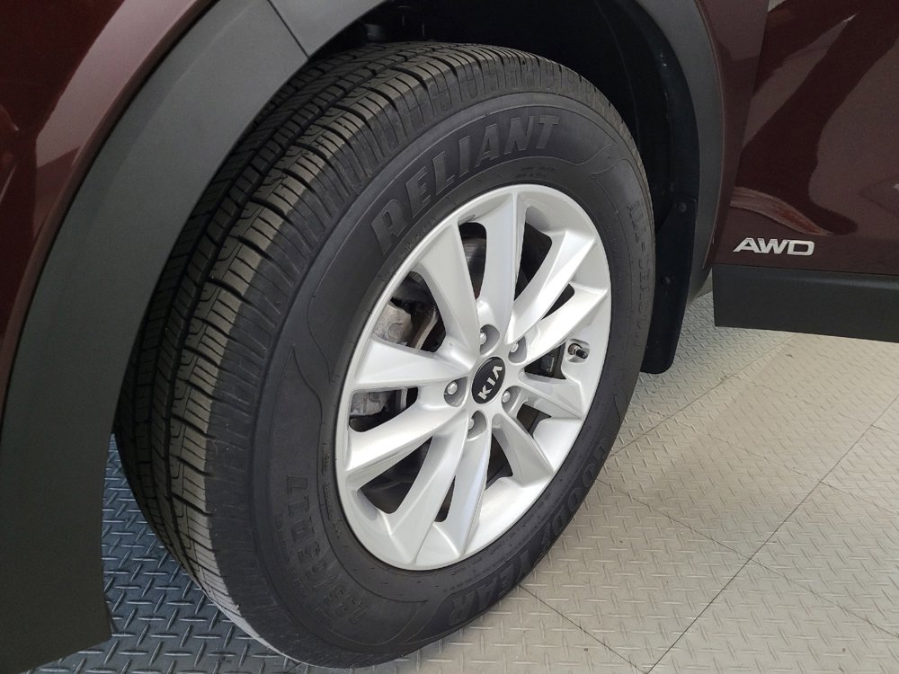 Used 2019 Kia Sorento AWD V6 image 31