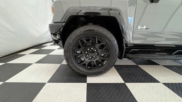 Used 2025 GMC Hummer EV 2X image 12