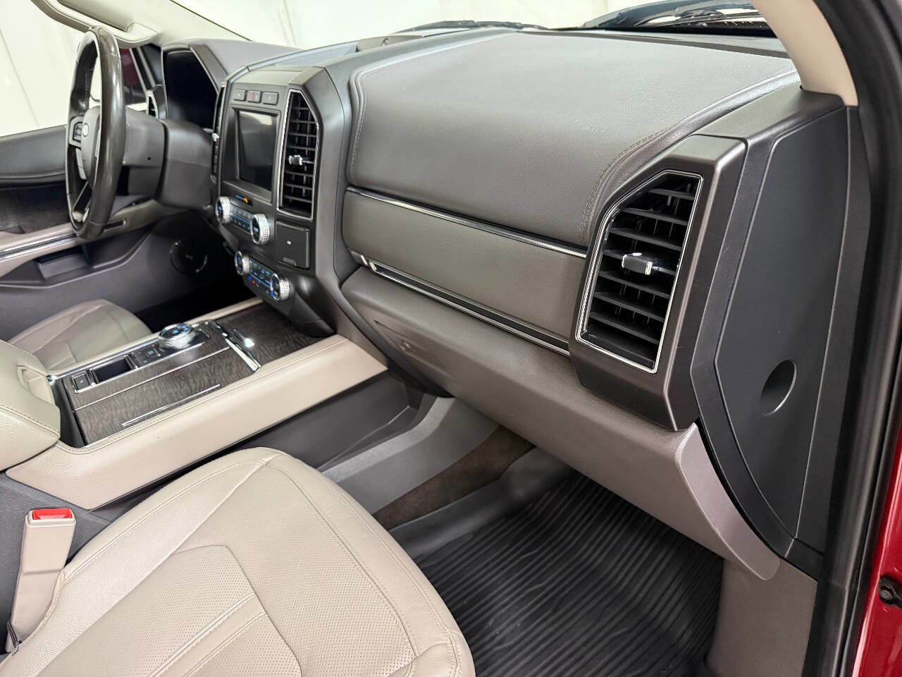 Used 2019 Ford Expedition Limited w/ Driver Assistance Package RWD image 62