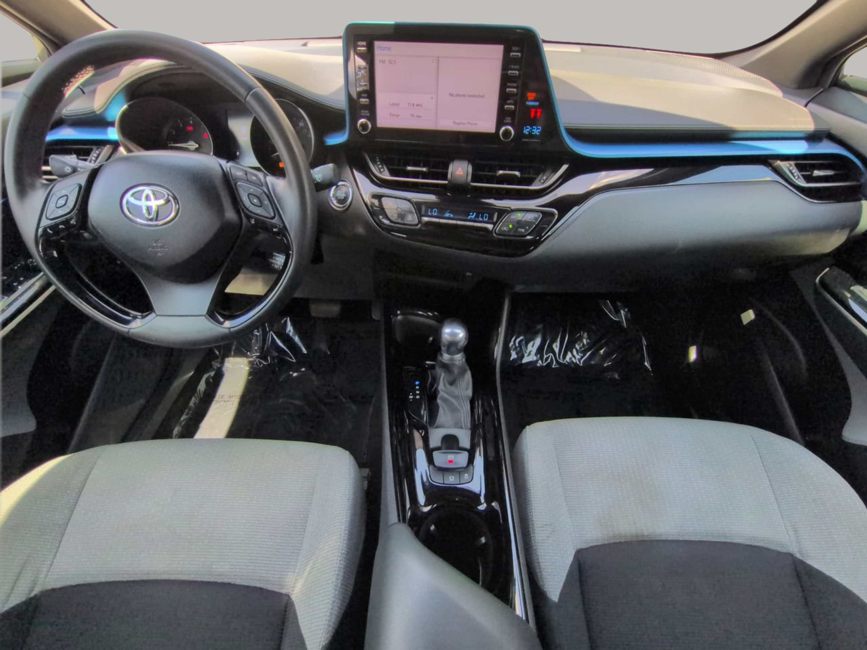 Used 2019 Toyota C-HR XLE FWD image 4