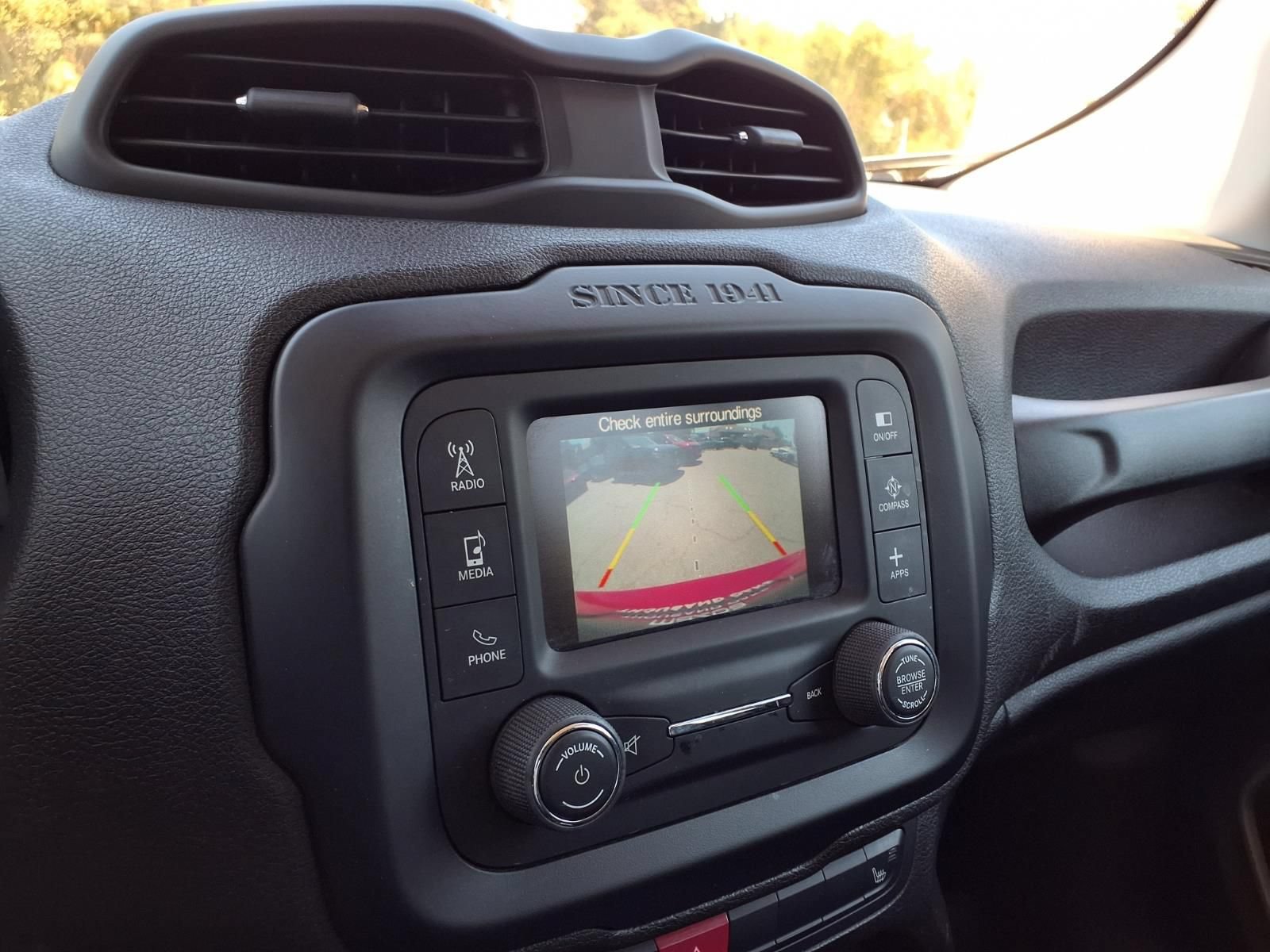 Used 2017 Jeep Renegade Limited FWD image 8