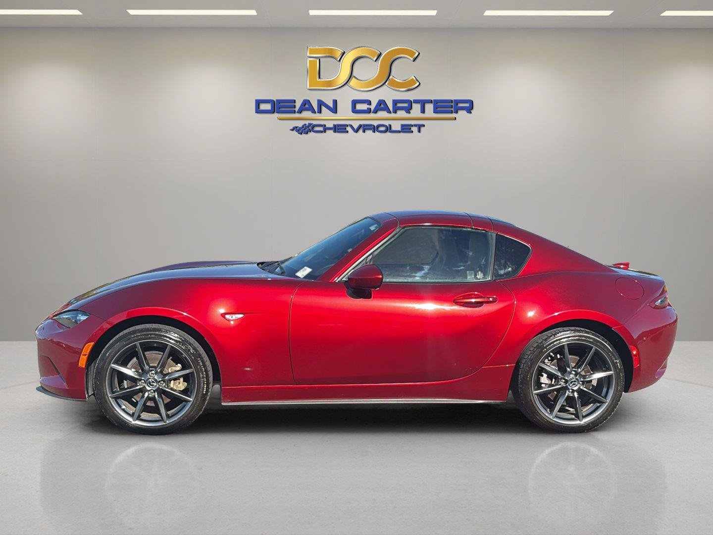 Used 2019 MAZDA MX-5 Miata RF Grand Touring RWD image 2