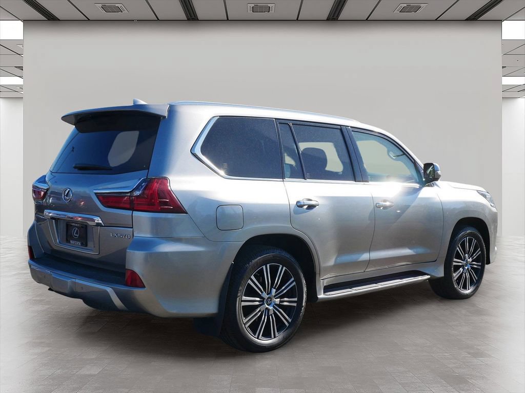 Used 2018 Lexus LX 570 4WD image 6