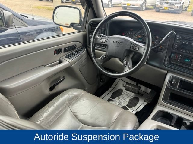 Used 2005 GMC Yukon SLT w/ SLT Preferred Equipment Group AWD/4WD image 15