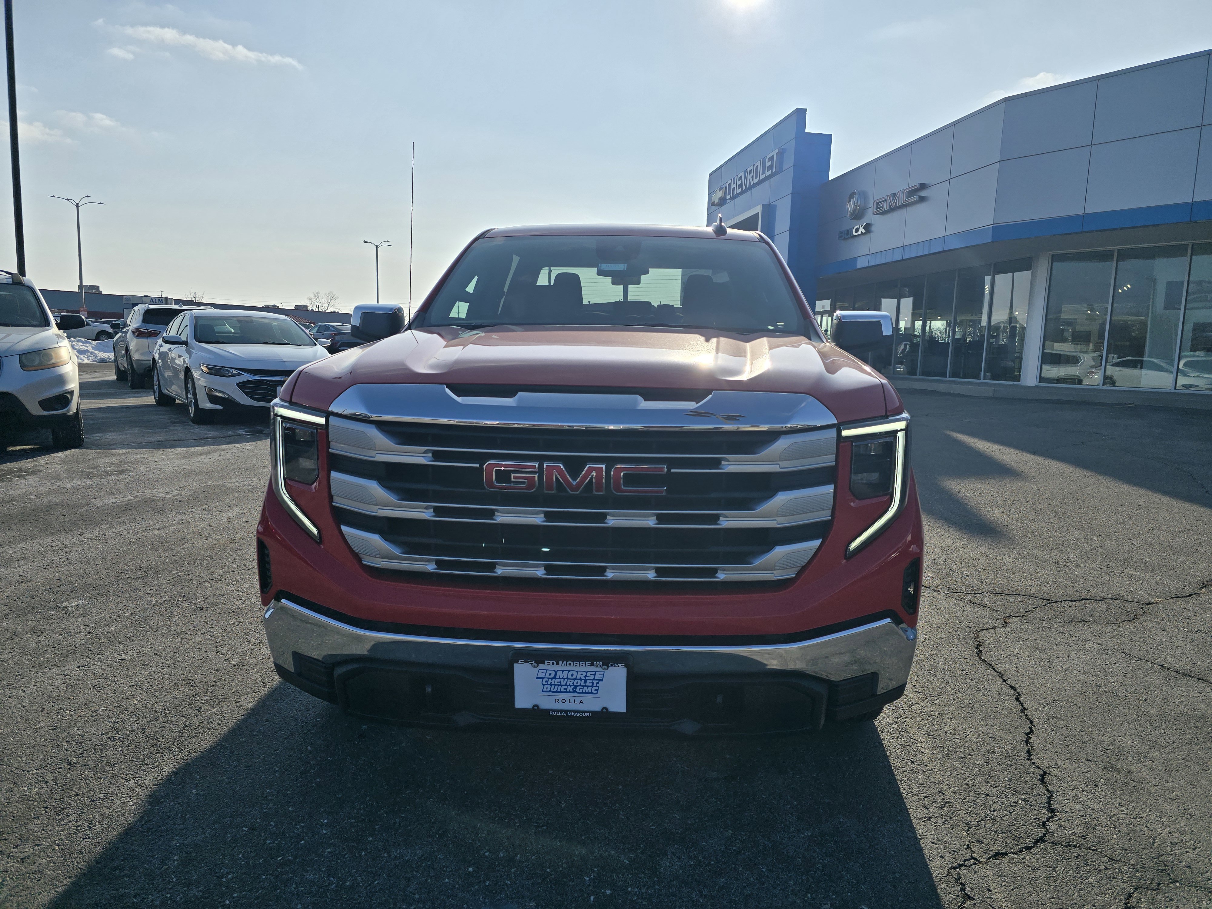 New 2026 GMC Sierra 1500 SLE image 8