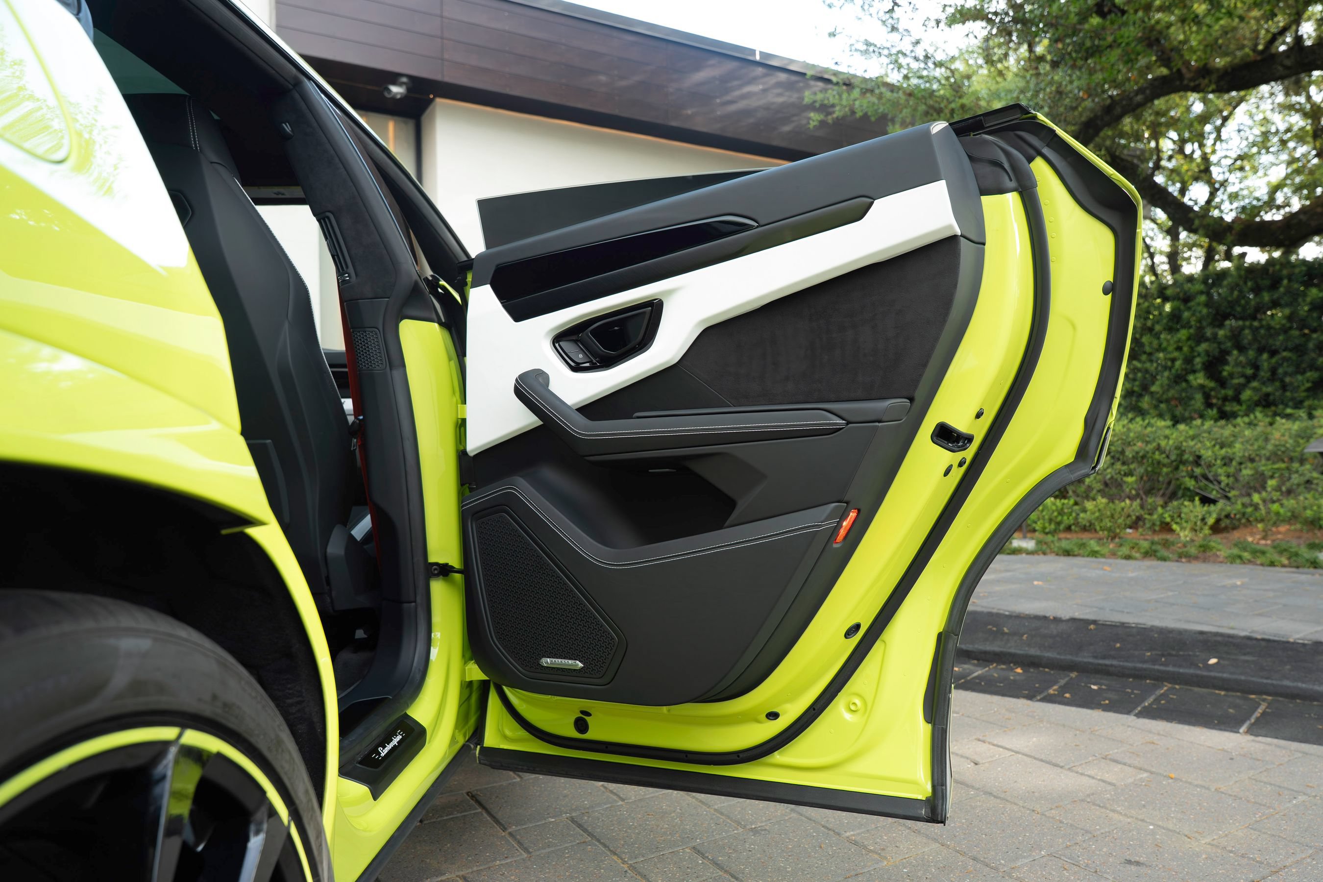 Used 2023 Lamborghini Urus S AWD/4WD image 17