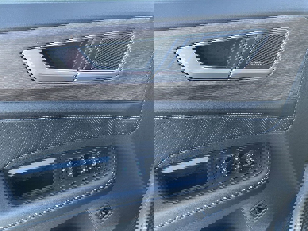 New 2026 Volkswagen Atlas SEL Premium R-Line image 17