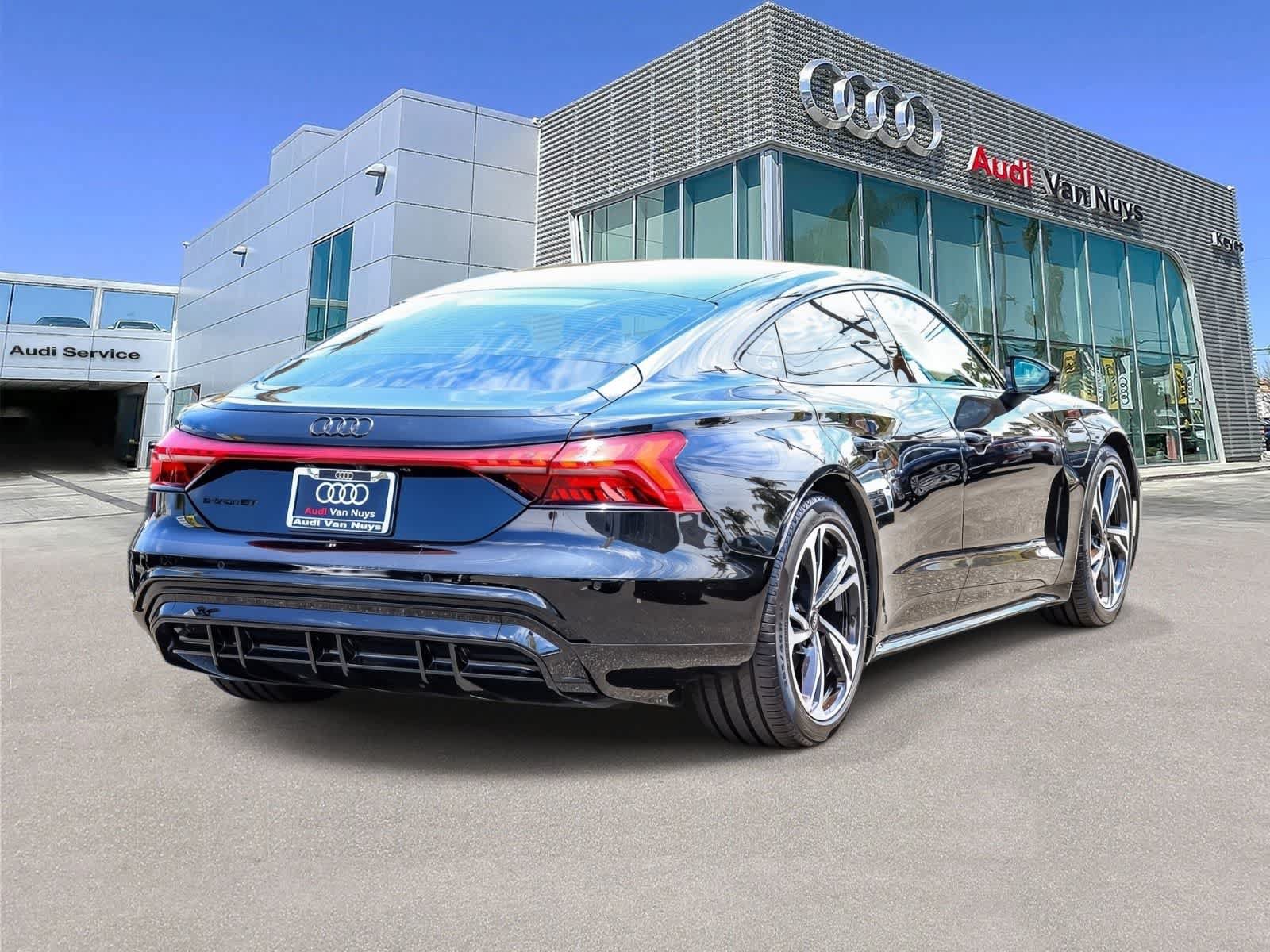 Used 2023 Audi e-tron GT Premium Plus w/ Performance Package AWD/4WD image 4