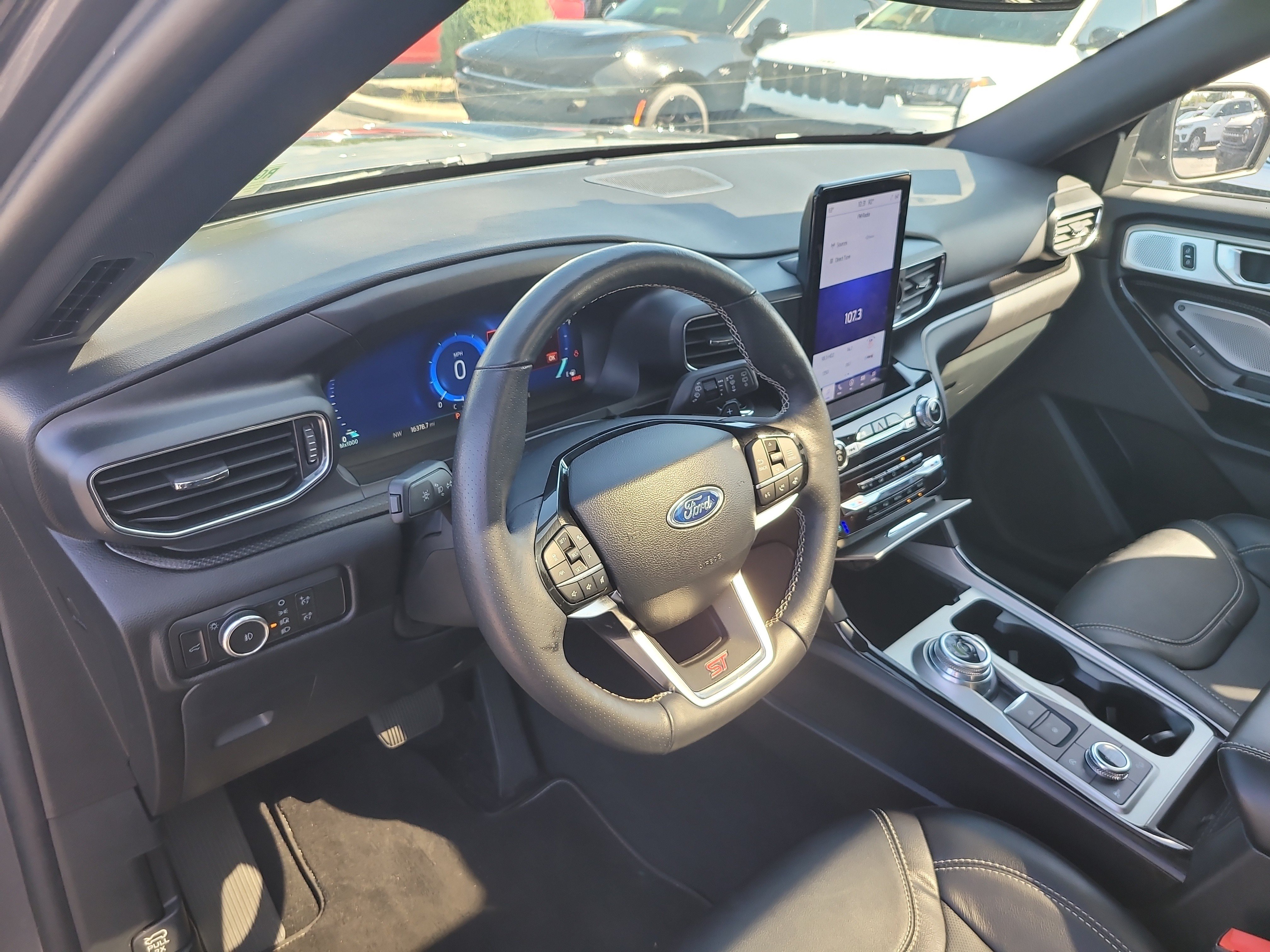 Used 2024 Ford Explorer ST w/ Equipment Group 401A AWD/4WD image 21