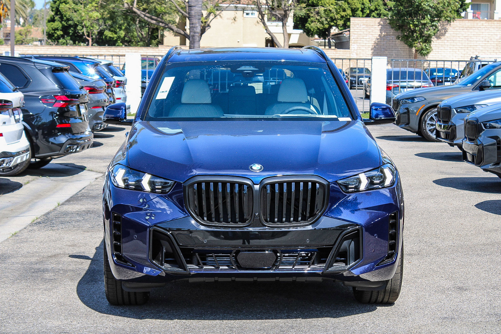New 2026 BMW X5 xDrive40i w/ M Sport Package AWD/4WD image 2