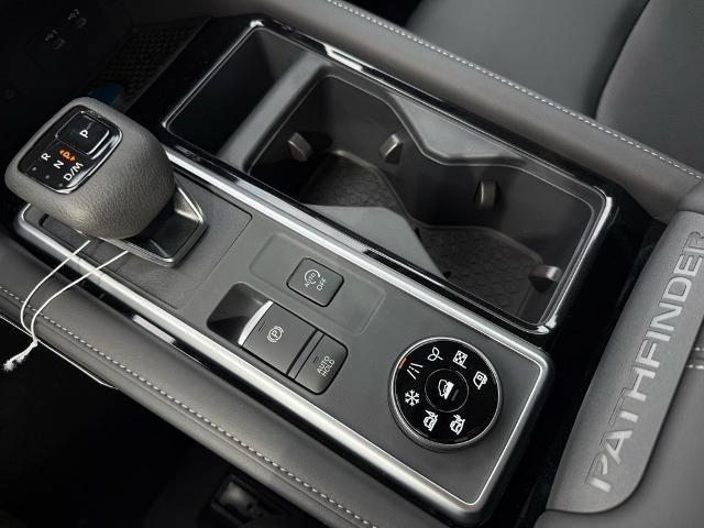 New 2026 Nissan Pathfinder SL image 25