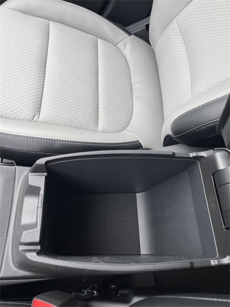 New 2025 Ford Escape SE image 21