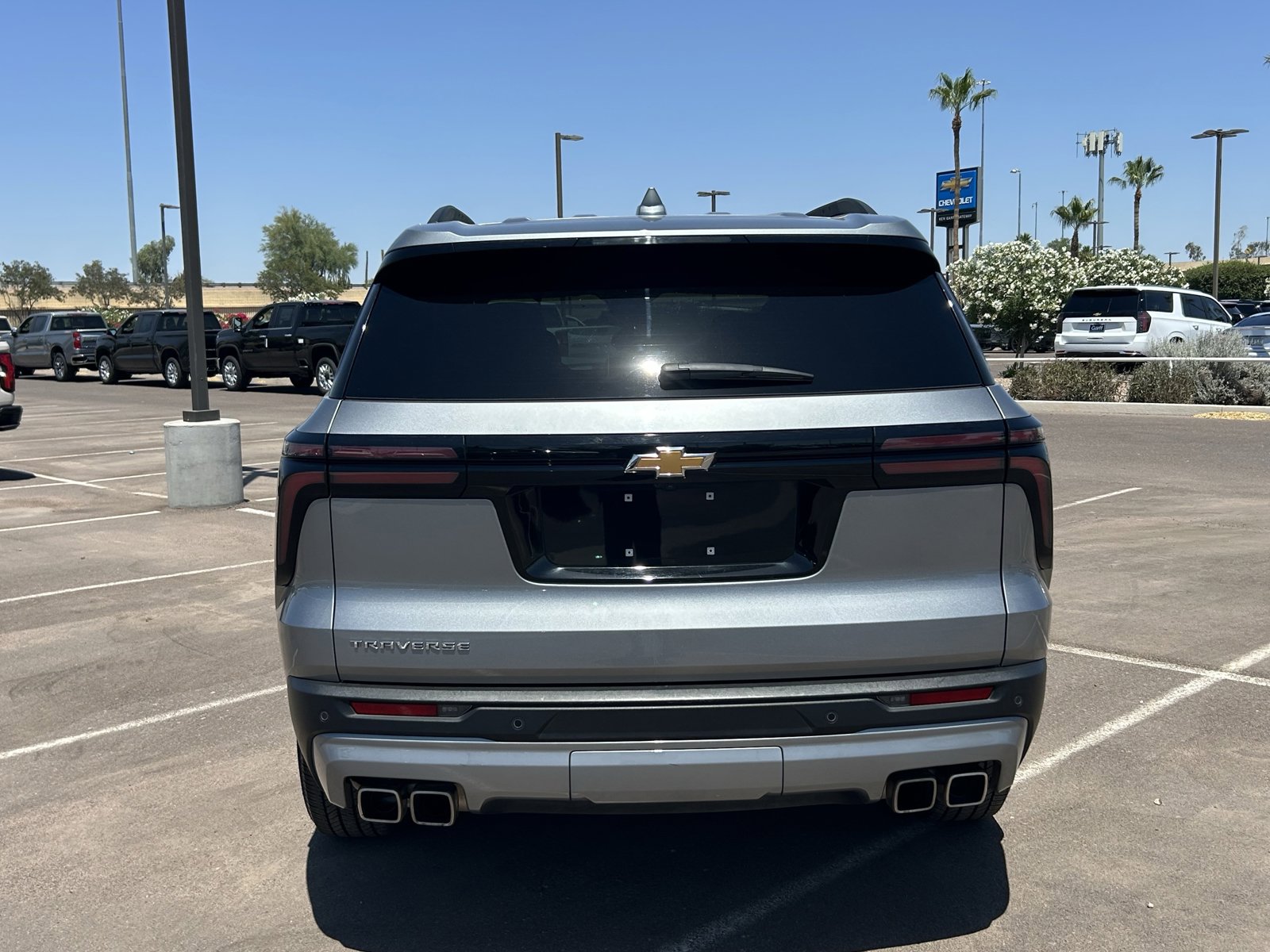 Certified 2025 Chevrolet Traverse LT FWD image 4