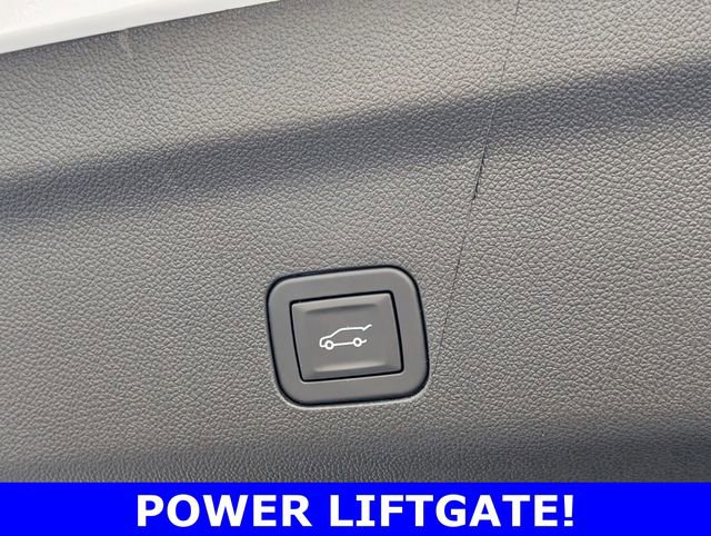 Used 2026 Chevrolet Suburban LT image 13