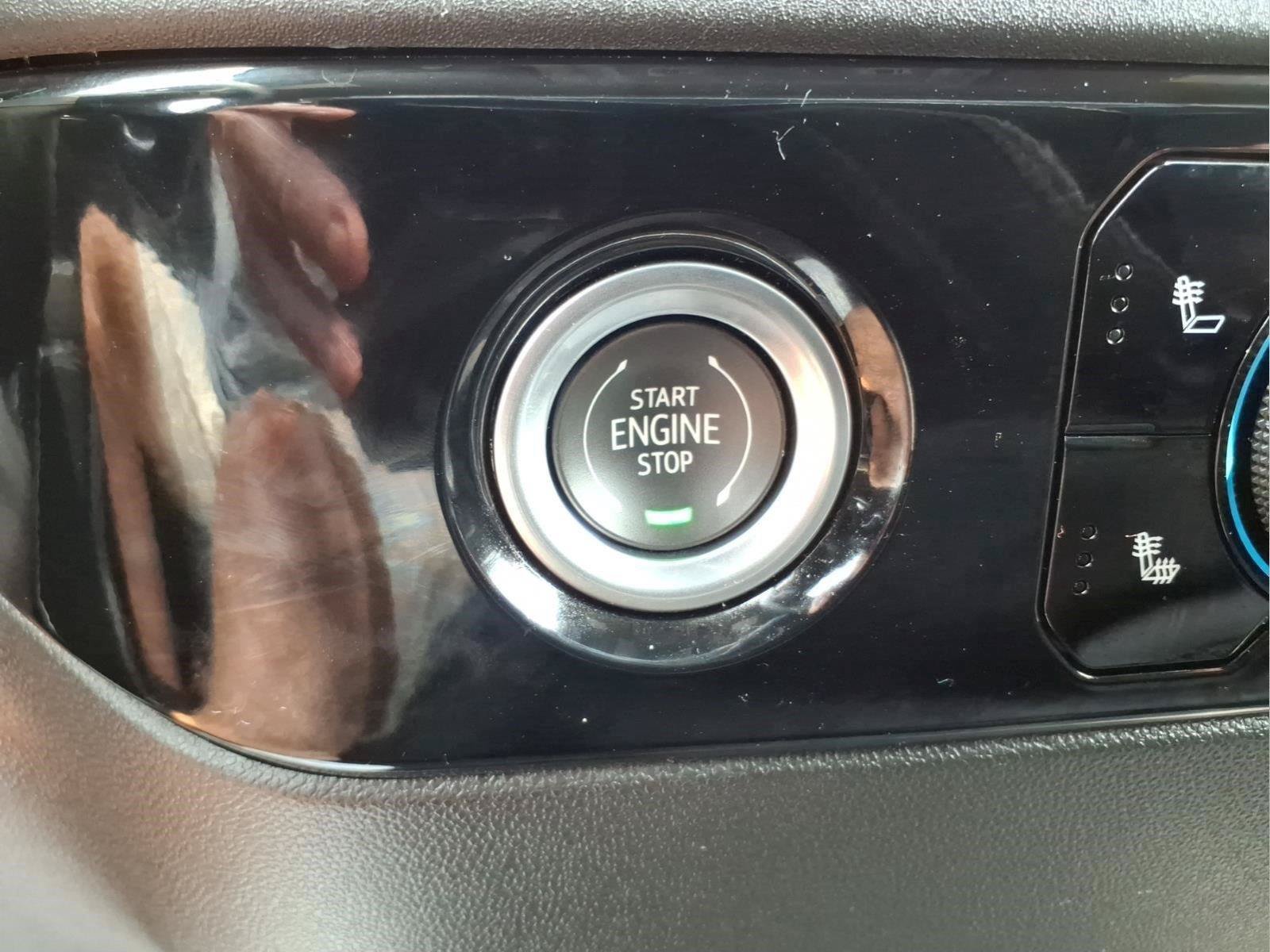 Used 2023 Chevrolet Silverado 1500 LT AWD/4WD image 30