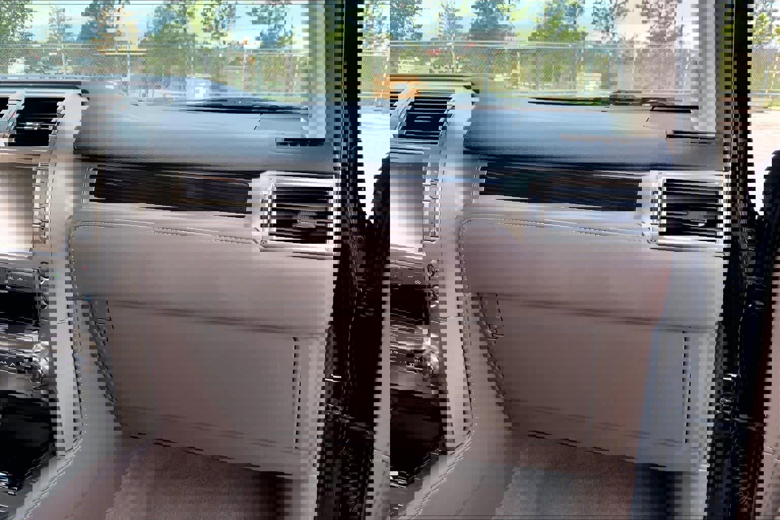 Used 2019 Lexus GX 460 image 17