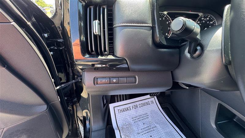 Used 2024 Nissan Pathfinder SV AWD/4WD image 34
