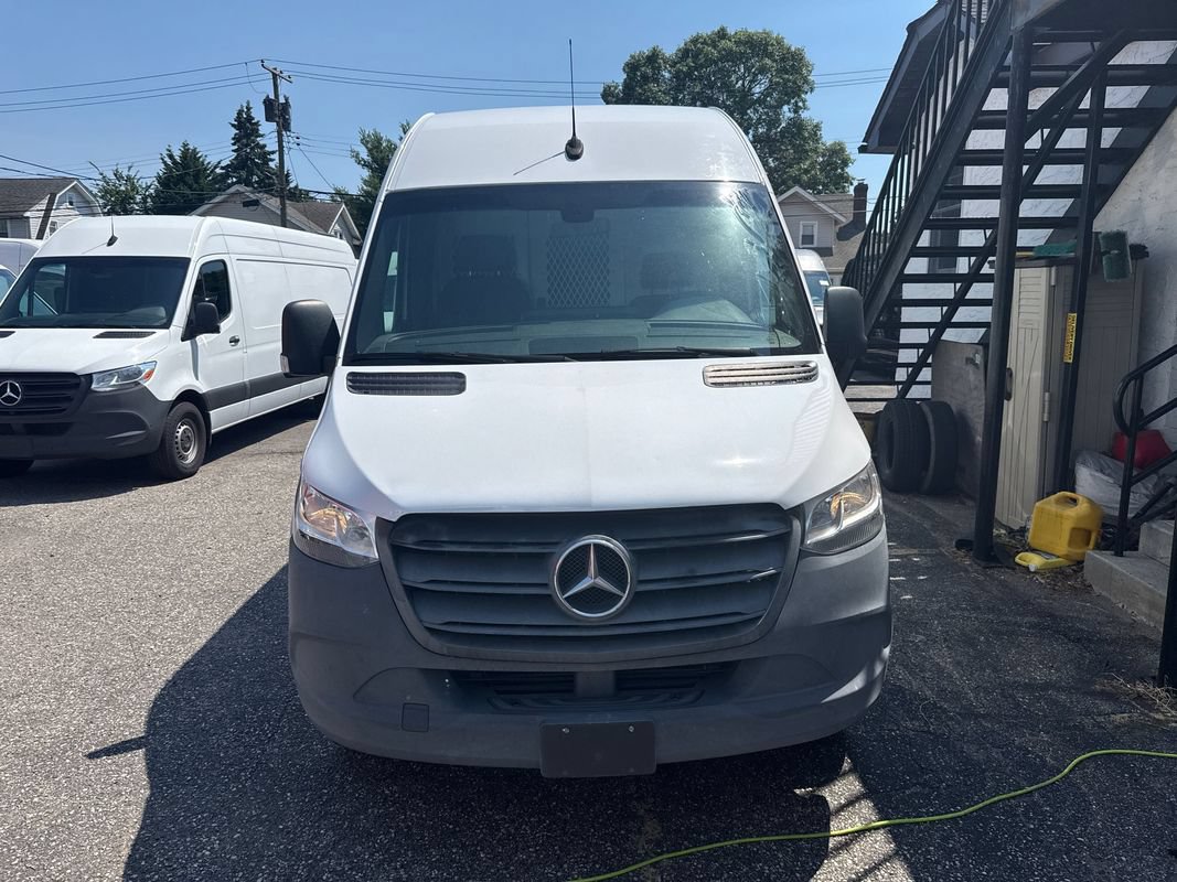 Used 2021 Mercedes-Benz Sprinter 2500 image 9