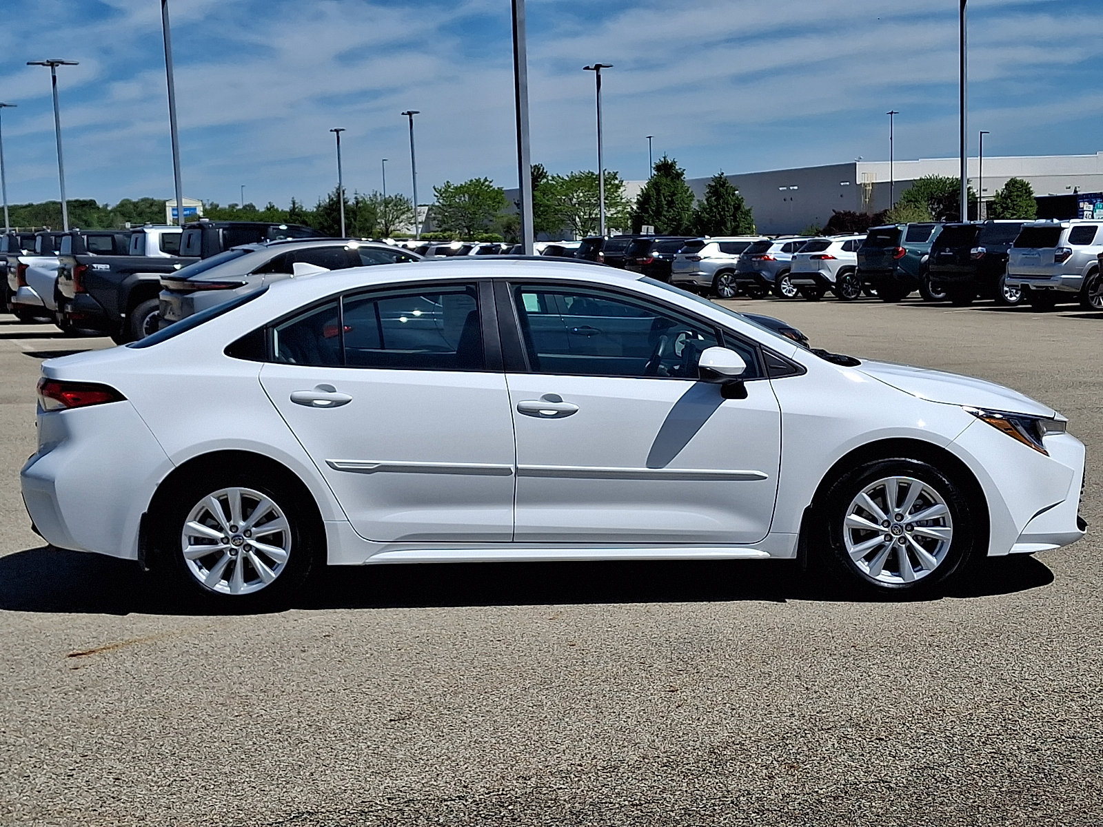 Used 2026 Toyota Corolla LE w/ LE Premium Package FWD image 7