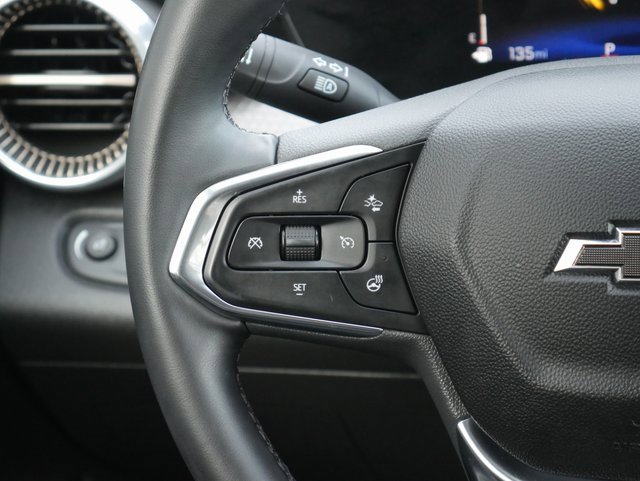 Used 2025 Chevrolet Trax ACTIV w/ Sunroof Package image 18