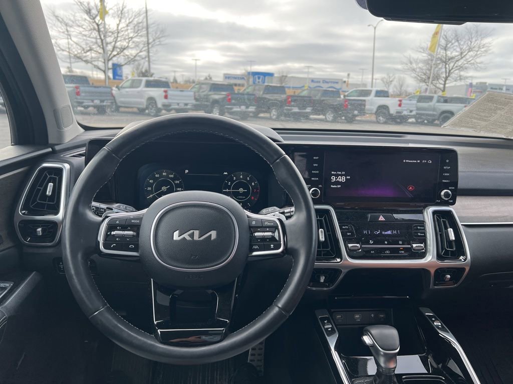 Used 2023 Kia Sorento SX Prestige image 27