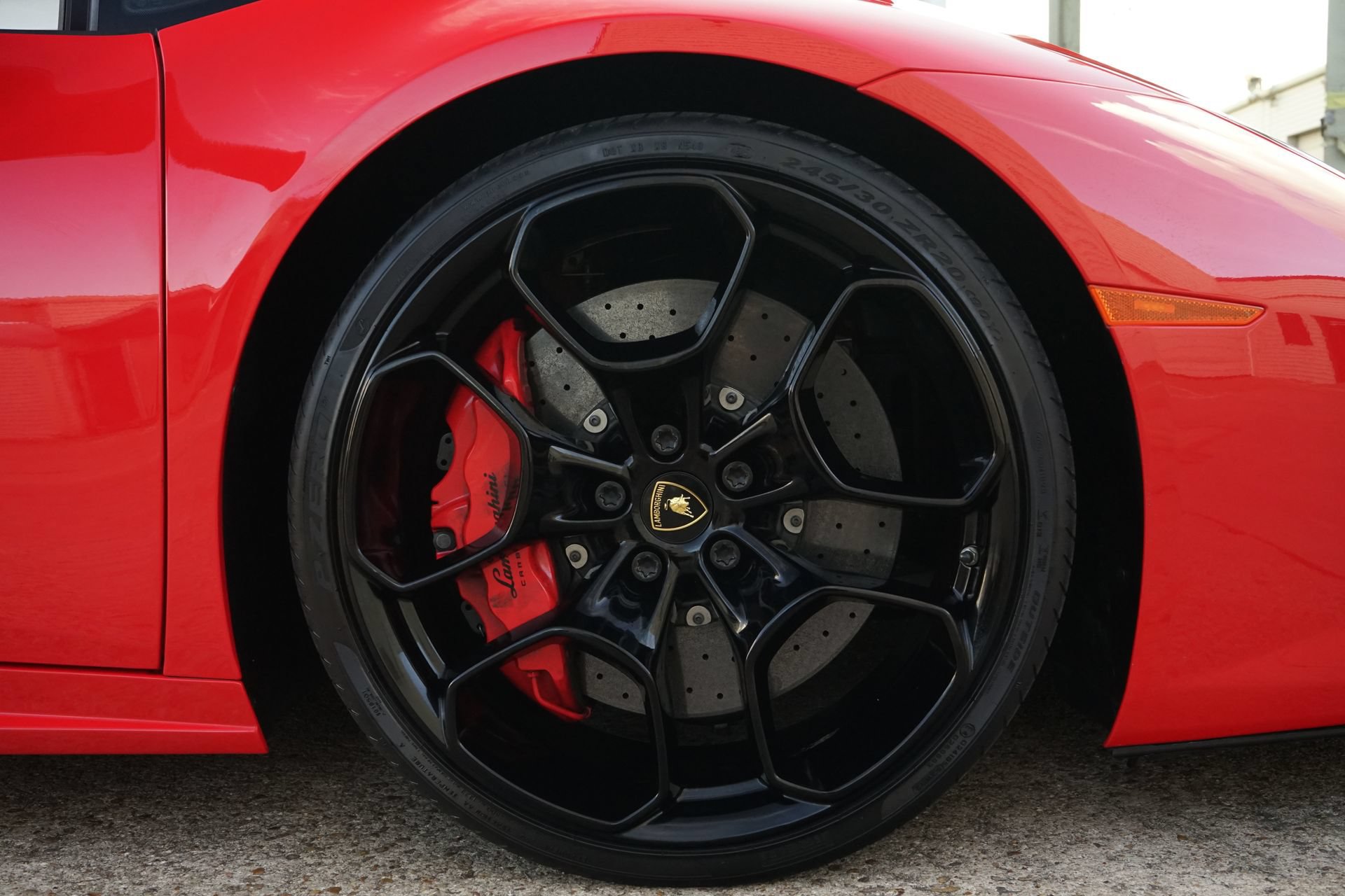 Used 2017 Lamborghini Huracan LP 610-4 AWD/4WD image 27