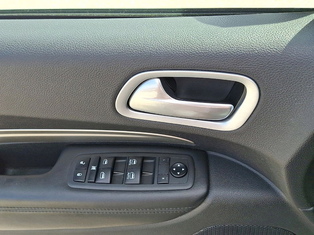 Used 2020 Dodge Durango SXT image 10