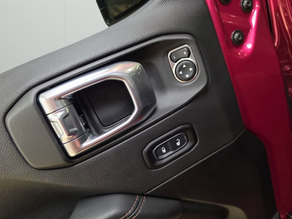 Certified 2022 Jeep Wrangler Unlimited Rubicon w/ Xtreme Recon 35" Tire Package image 13