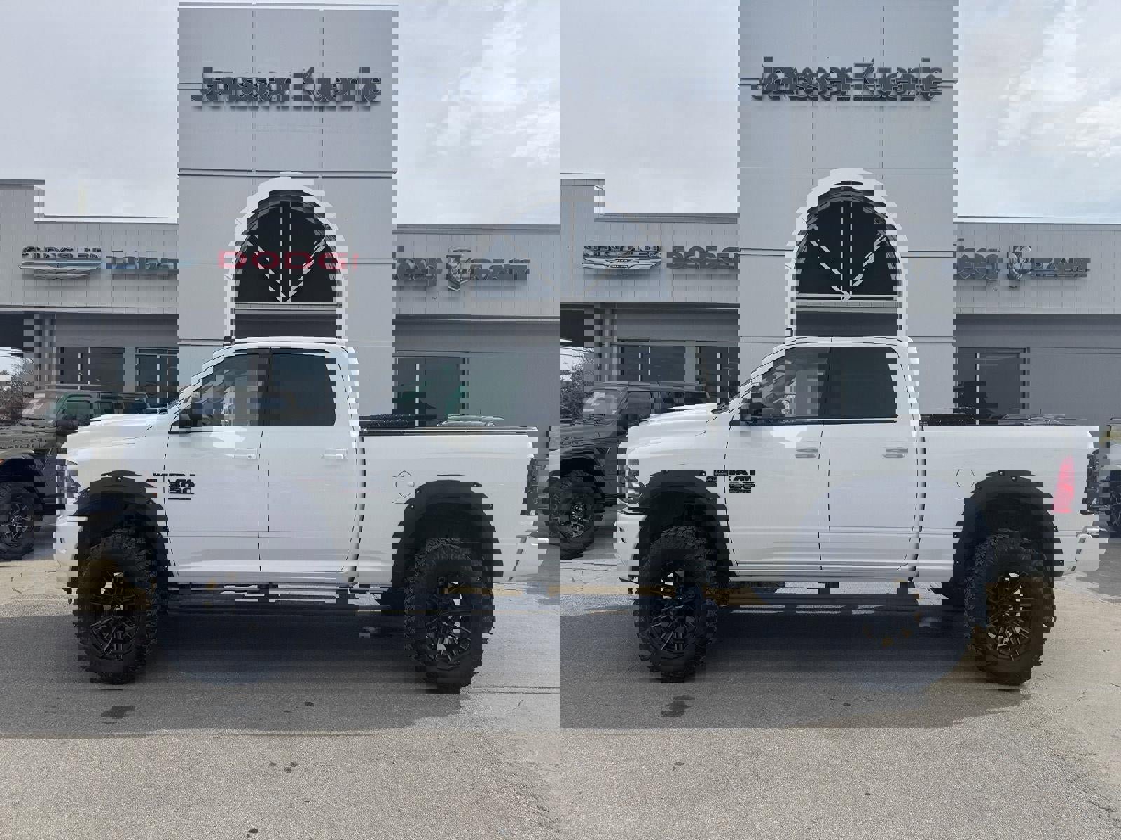 Used 2017 RAM 3500 Big Horn w/ Sport Appearance Group