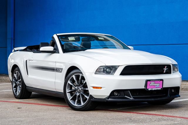 Used 2012 Ford Mustang GT Premium w/ Electronics Pkg RWD image 46