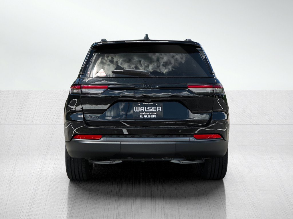 New 2026 Jeep Grand Cherokee Limited w/ Limited Altitude Package AWD/4WD image 5