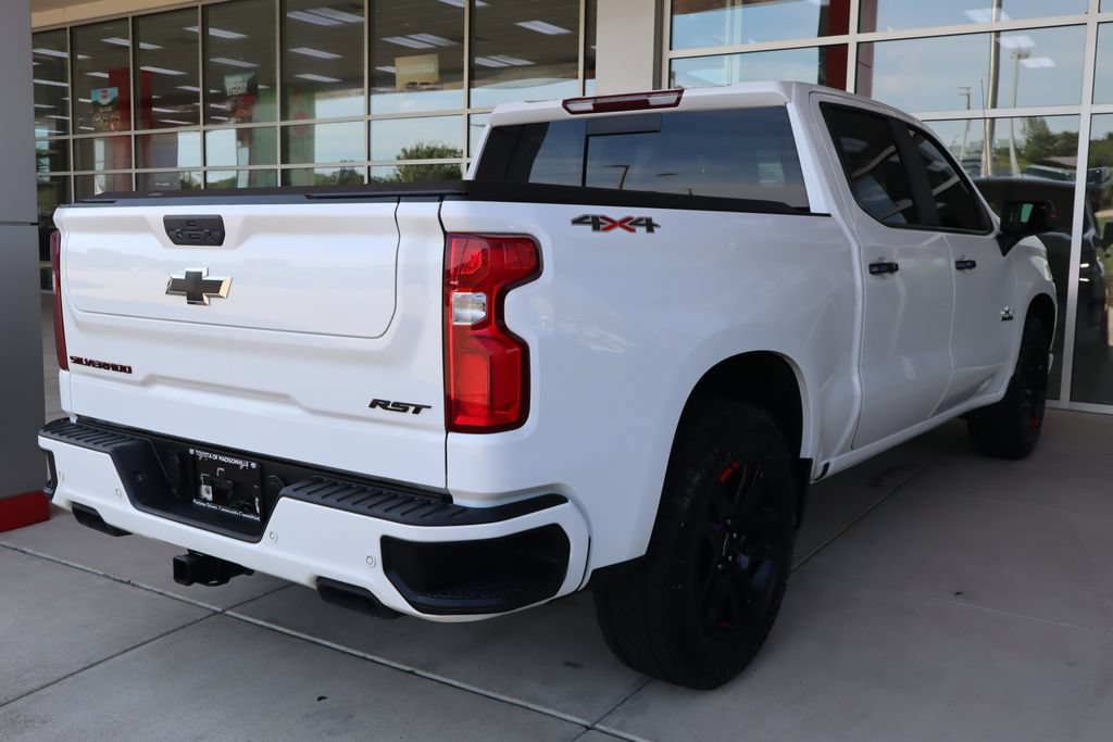 Used 2022 Chevrolet Silverado 1500 RST w/ Redline Edition AWD/4WD image 10
