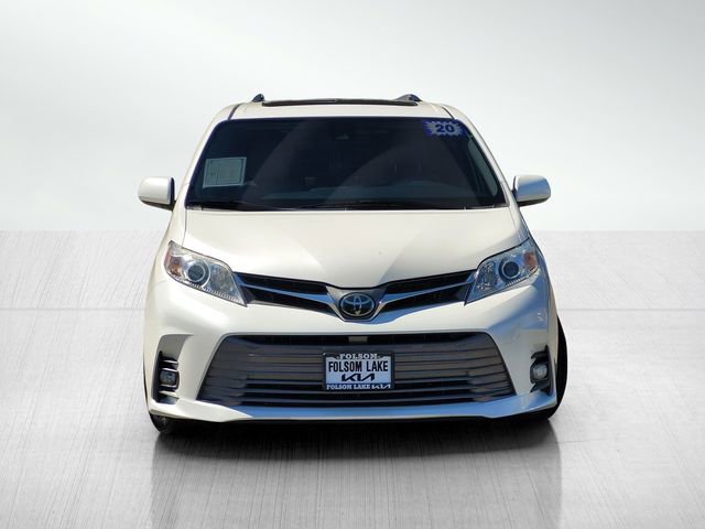 Used 2020 Toyota Sienna XLE image 2