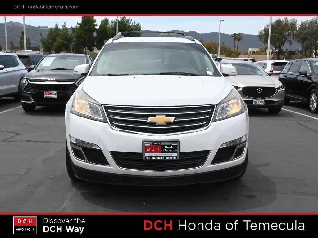 Used 2017 Chevrolet Traverse LT w/ Style and Technology Package FWD image 2