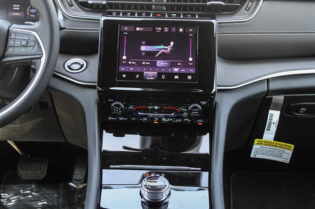 New 2025 Jeep Grand Cherokee Laredo image 14